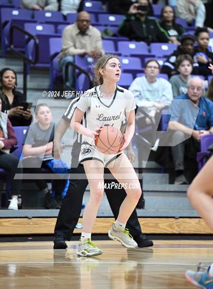 Thumbnail 1 in Streetsboro vs. Laurel (OHSAA D2 Regional Final) photogallery.