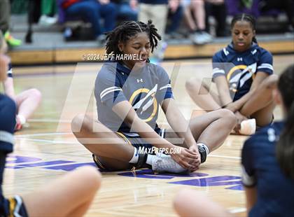 Thumbnail 1 in Streetsboro vs. Laurel (OHSAA D2 Regional Final) photogallery.