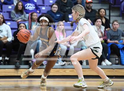 Thumbnail 2 in Streetsboro vs. Laurel (OHSAA D2 Regional Final) photogallery.