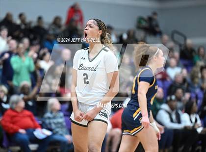 Thumbnail 3 in Streetsboro vs. Laurel (OHSAA D2 Regional Final) photogallery.