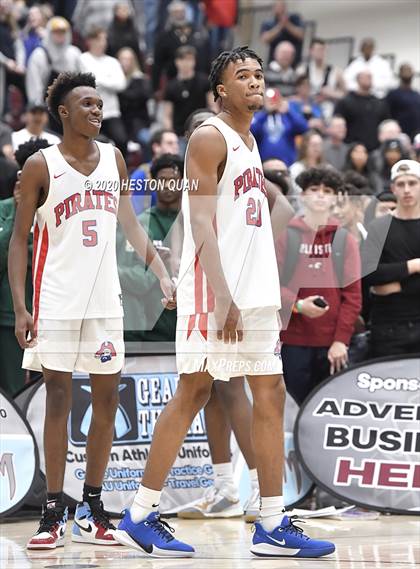 Thumbnail 2 in Rancho Mirage Holiday Invitational Slam Dunk Contest photogallery.