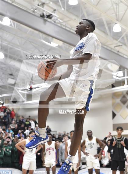 Thumbnail 3 in Rancho Mirage Holiday Invitational Slam Dunk Contest photogallery.