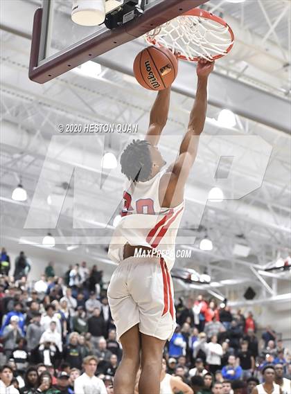 Thumbnail 2 in Rancho Mirage Holiday Invitational Slam Dunk Contest photogallery.