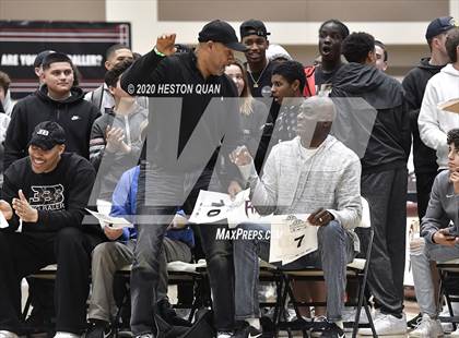 Thumbnail 2 in Rancho Mirage Holiday Invitational Slam Dunk Contest photogallery.