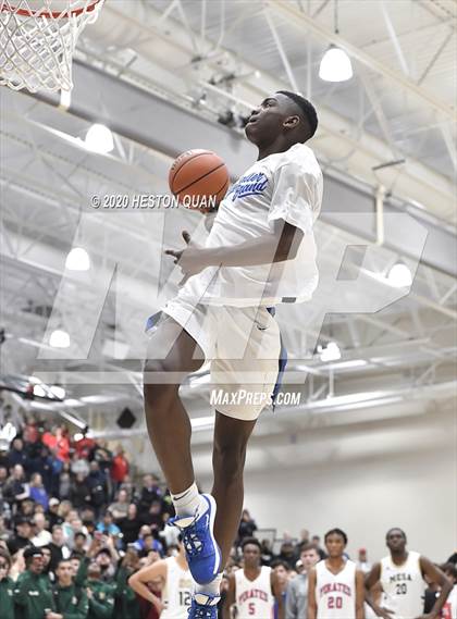 Thumbnail 1 in Rancho Mirage Holiday Invitational Slam Dunk Contest photogallery.
