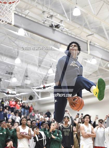 Thumbnail 2 in Rancho Mirage Holiday Invitational Slam Dunk Contest photogallery.