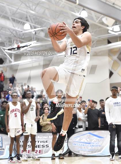 Thumbnail 1 in Rancho Mirage Holiday Invitational Slam Dunk Contest photogallery.