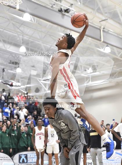 Thumbnail 1 in Rancho Mirage Holiday Invitational Slam Dunk Contest photogallery.