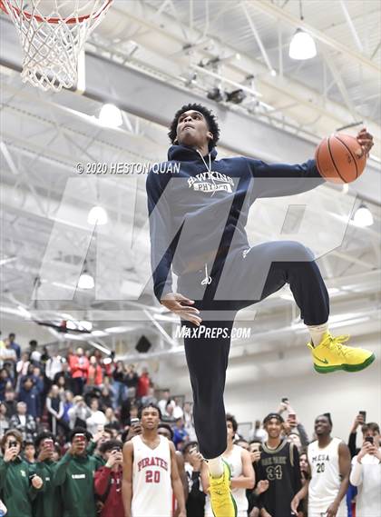 Thumbnail 3 in Rancho Mirage Holiday Invitational Slam Dunk Contest photogallery.