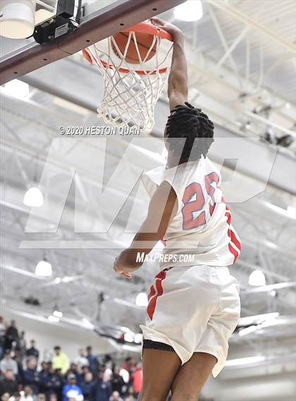 Thumbnail 3 in Rancho Mirage Holiday Invitational Slam Dunk Contest photogallery.