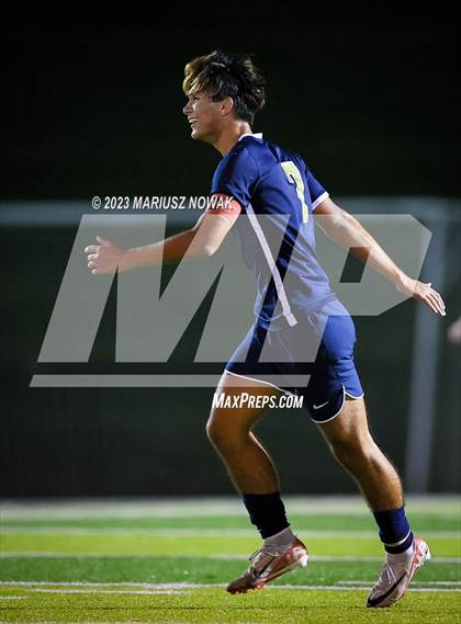 Thumbnail 2 in Rochester vs Stoney Creek (MHSAA D1 District Payoff) photogallery.