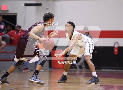 Thumbnail 3 in Independence vs. Bakersfield photogallery.