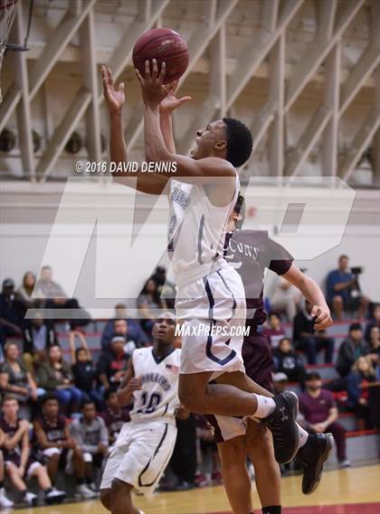 Thumbnail 1 in Independence vs. Bakersfield photogallery.