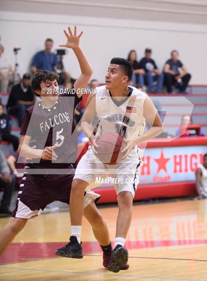 Thumbnail 3 in Independence vs. Bakersfield photogallery.