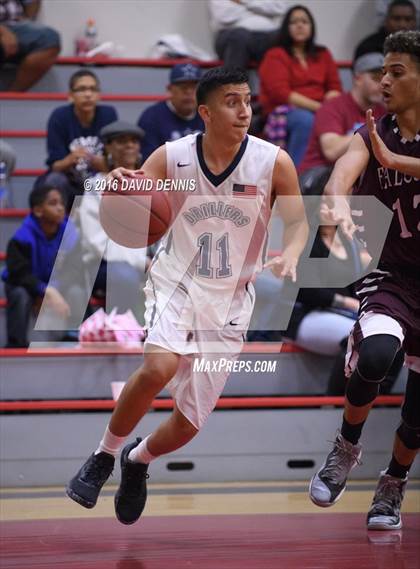 Thumbnail 3 in Independence vs. Bakersfield photogallery.