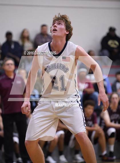 Thumbnail 2 in Independence vs. Bakersfield photogallery.