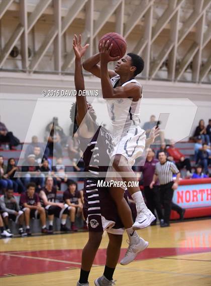 Thumbnail 3 in Independence vs. Bakersfield photogallery.