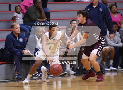 Thumbnail 1 in Independence vs. Bakersfield photogallery.