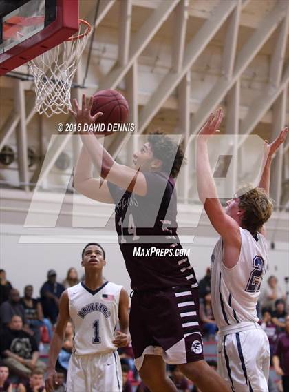 Thumbnail 1 in Independence vs. Bakersfield photogallery.