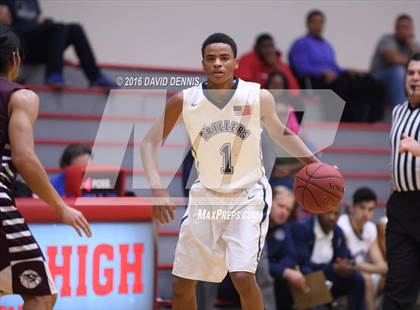 Thumbnail 3 in Independence vs. Bakersfield photogallery.