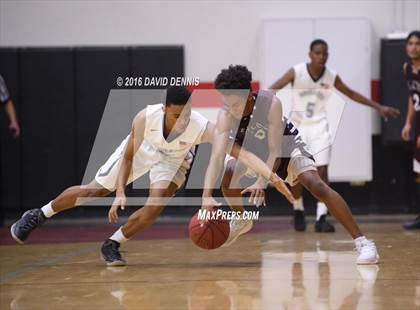 Thumbnail 1 in Independence vs. Bakersfield photogallery.