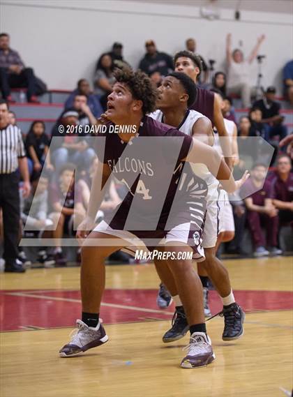 Thumbnail 3 in Independence vs. Bakersfield photogallery.