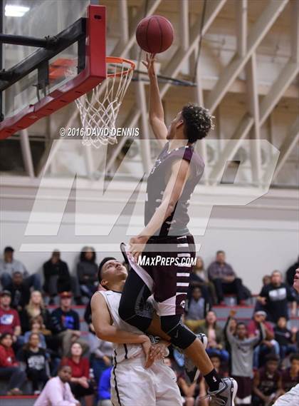 Thumbnail 2 in Independence vs. Bakersfield photogallery.