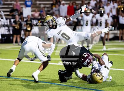 Thumbnail 2 in Plano East vs Rowlett photogallery.