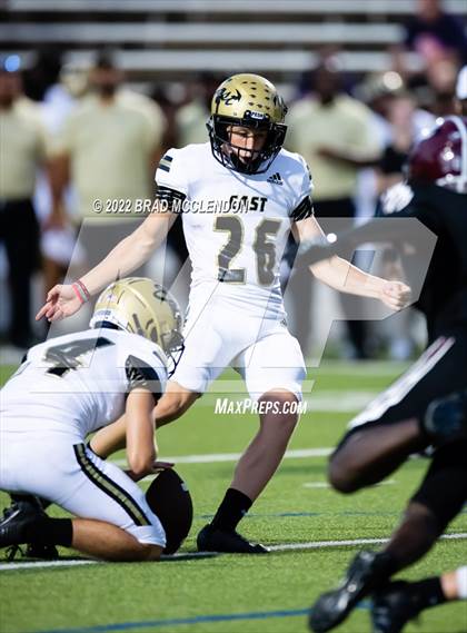 Thumbnail 2 in Plano East vs Rowlett photogallery.