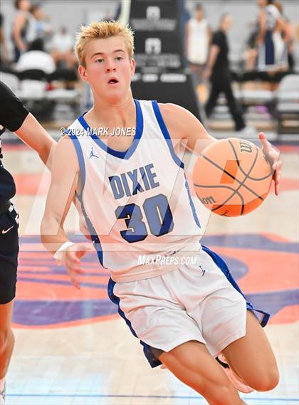 Thumbnail 3 in Dixie vs. Wilsonville (Section 7) photogallery.