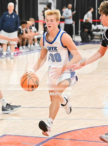 Thumbnail 3 in Dixie vs. Wilsonville (Section 7) photogallery.