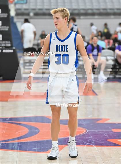 Thumbnail 1 in Dixie vs. Wilsonville (Section 7) photogallery.