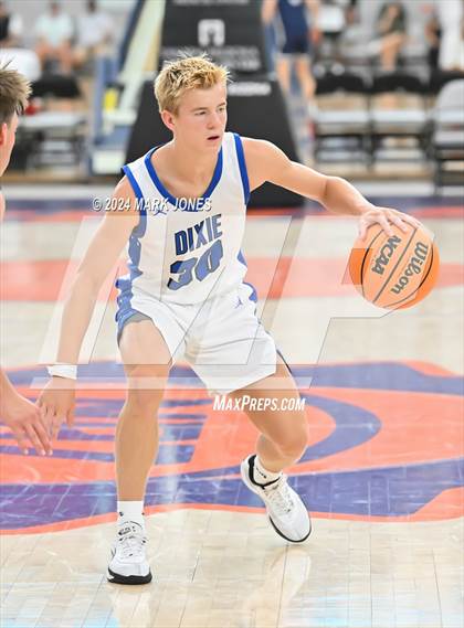 Thumbnail 1 in Dixie vs. Wilsonville (Section 7) photogallery.