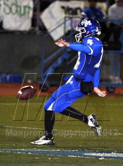 Thumbnail 2 in San Marino vs. Schurr photogallery.