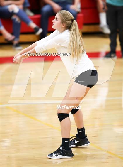 Thumbnail 2 in Hilmar vs. Colfax (CIF SJS D4 Final) photogallery.