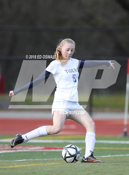 Thumbnail 1 in Analy vs. Campolindo (CIF NCS D3 Final) photogallery.