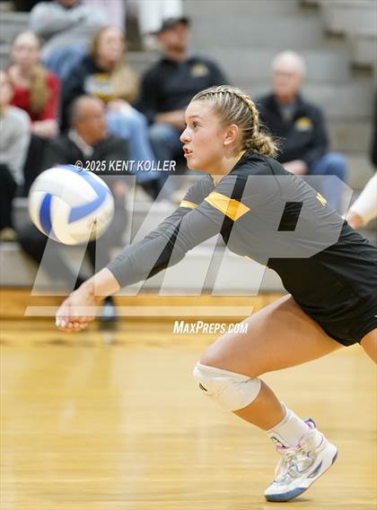 Thumbnail 3 in Armada @ Lutheran North photogallery.