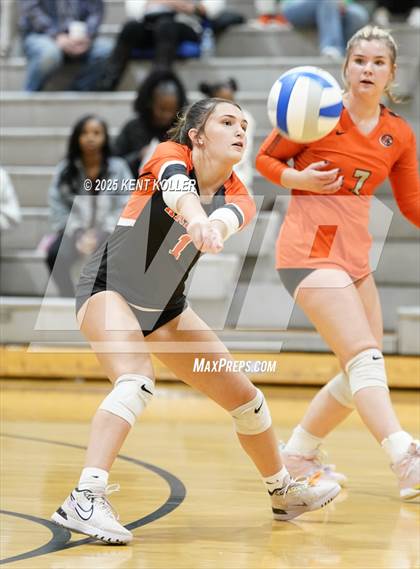 Thumbnail 1 in Armada @ Lutheran North photogallery.