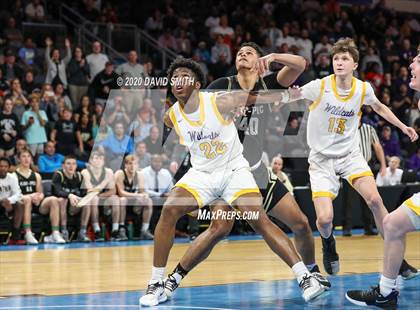 Thumbnail 1 in Raymore-Peculiar vs. Blue Springs (MSHSAA Class 5 Sectional) photogallery.