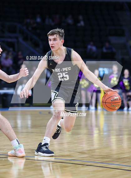 Thumbnail 1 in Raymore-Peculiar vs. Blue Springs (MSHSAA Class 5 Sectional) photogallery.