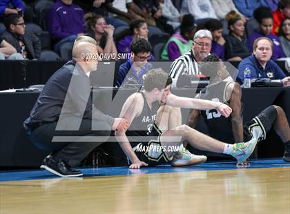 Thumbnail 2 in Raymore-Peculiar vs. Blue Springs (MSHSAA Class 5 Sectional) photogallery.
