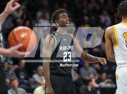 Thumbnail 3 in Raymore-Peculiar vs. Blue Springs (MSHSAA Class 5 Sectional) photogallery.