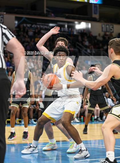 Thumbnail 3 in Raymore-Peculiar vs. Blue Springs (MSHSAA Class 5 Sectional) photogallery.