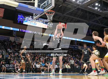 Thumbnail 2 in Raymore-Peculiar vs. Blue Springs (MSHSAA Class 5 Sectional) photogallery.