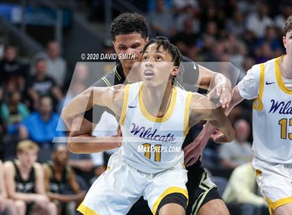 Thumbnail 1 in Raymore-Peculiar vs. Blue Springs (MSHSAA Class 5 Sectional) photogallery.