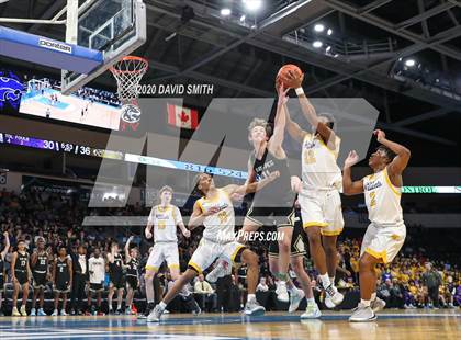 Thumbnail 1 in Raymore-Peculiar vs. Blue Springs (MSHSAA Class 5 Sectional) photogallery.