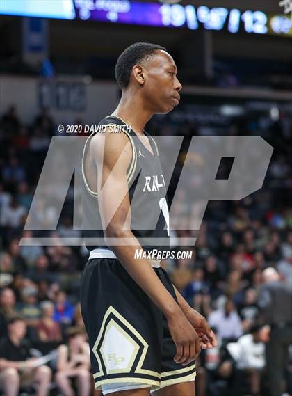 Thumbnail 3 in Raymore-Peculiar vs. Blue Springs (MSHSAA Class 5 Sectional) photogallery.
