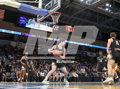 Thumbnail 3 in Raymore-Peculiar vs. Blue Springs (MSHSAA Class 5 Sectional) photogallery.