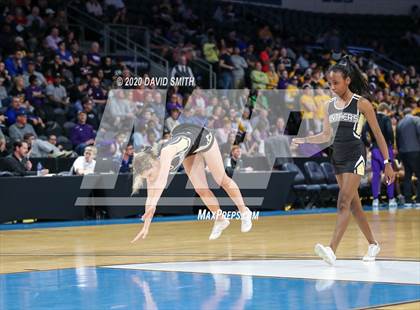 Thumbnail 1 in Raymore-Peculiar vs. Blue Springs (MSHSAA Class 5 Sectional) photogallery.