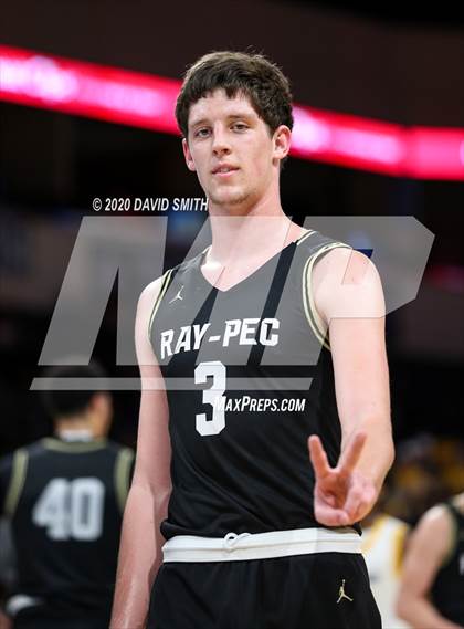 Thumbnail 3 in Raymore-Peculiar vs. Blue Springs (MSHSAA Class 5 Sectional) photogallery.